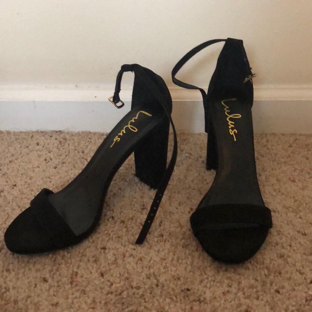 Black lulus heels